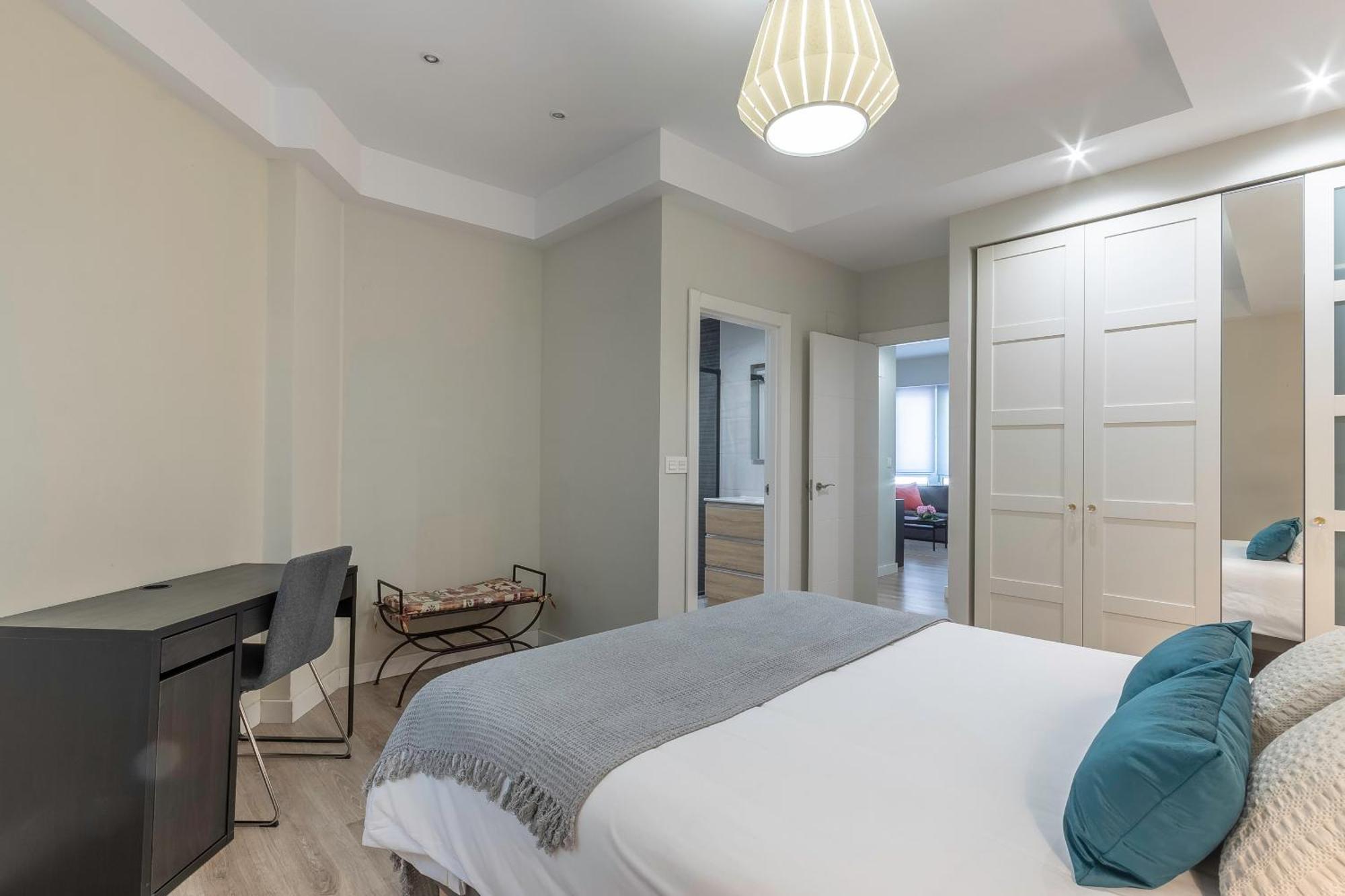 Apartament Moderno Y Amplio En El Centro Bilbao Zewnętrze zdjęcie