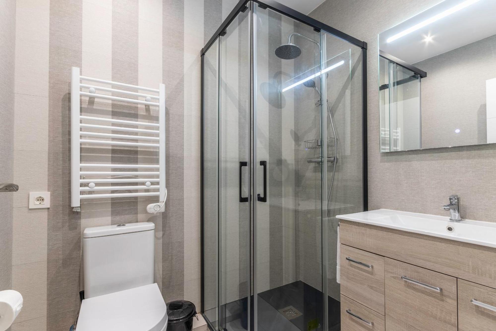 Apartament Moderno Y Amplio En El Centro Bilbao Zewnętrze zdjęcie
